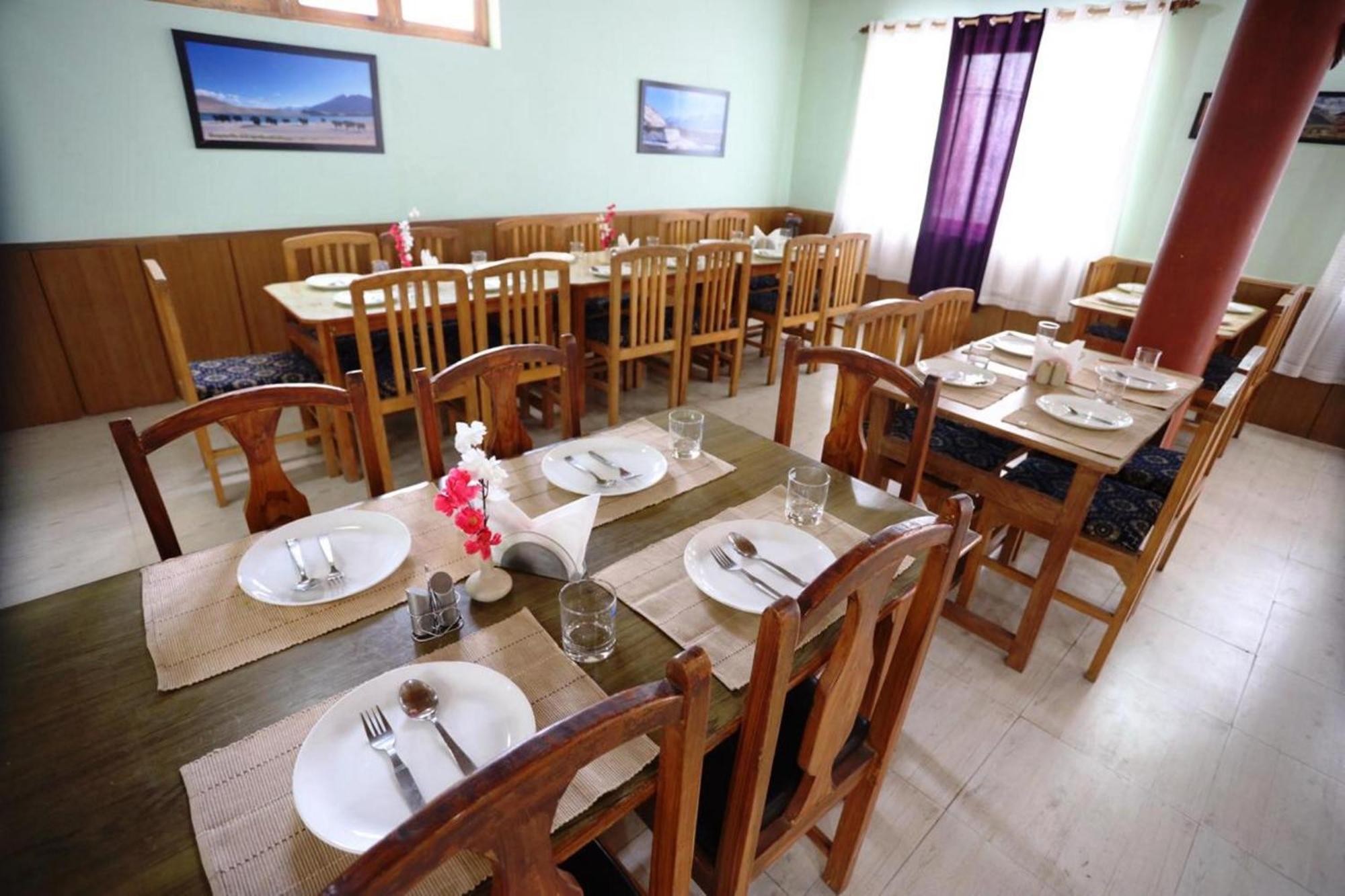 Tih Hotel Jorchung Leh Esterno foto